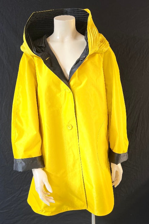 Oopéra Ladies' Reversible Raincoat With Print That Appears When Wet! - L and L Stuff