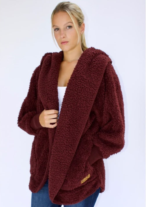 Nordic Beach Sherpa Body Wrap in Candy Apple